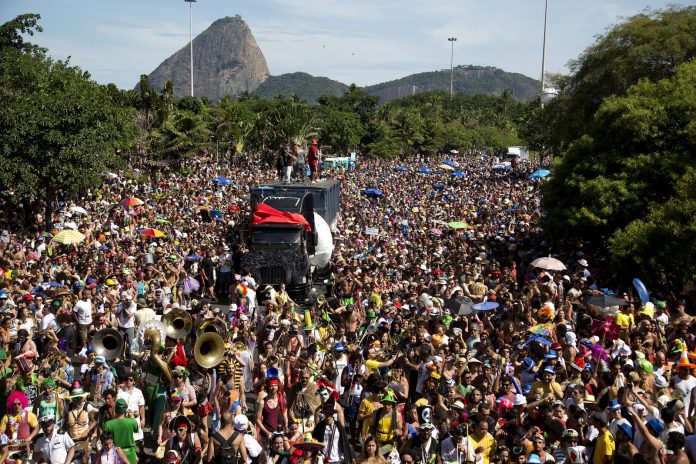 O politicamente correto quer proibir marchinhas no Carnaval carioca